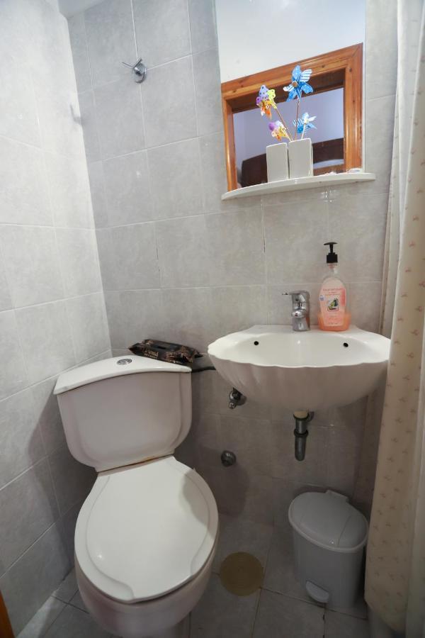 Family House At Corfu Townアパートメント エクステリア 写真