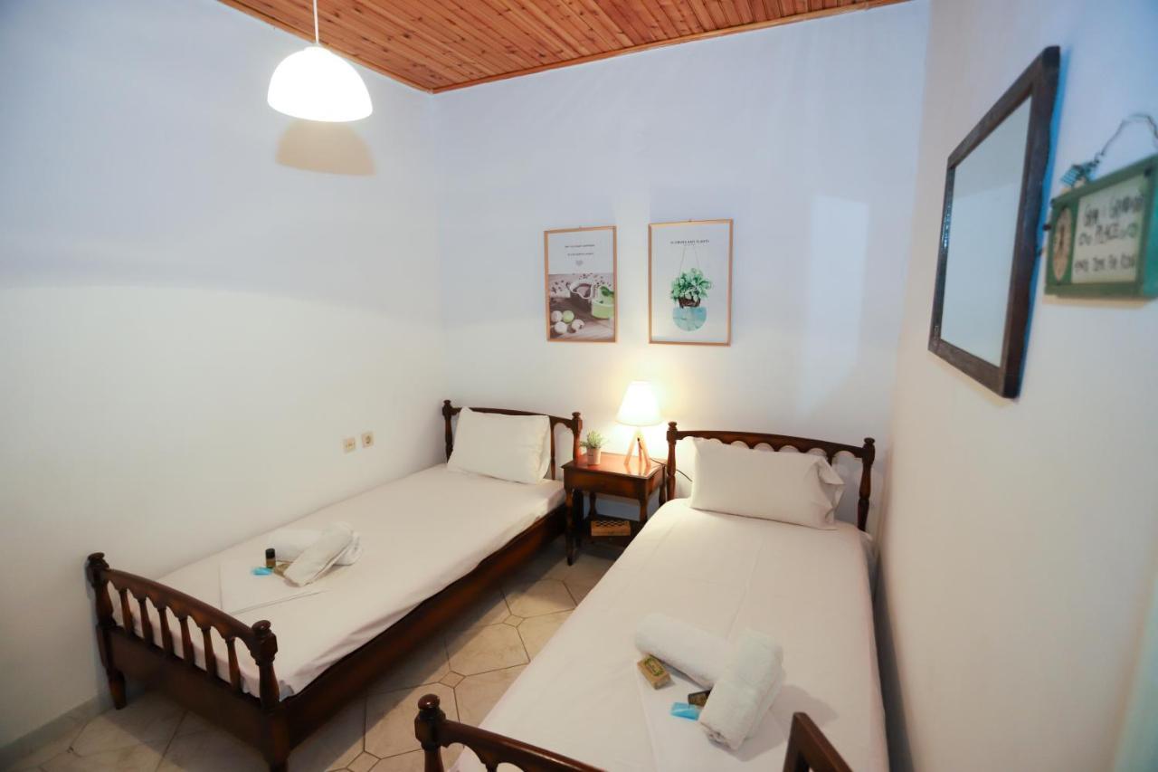 Family House At Corfu Townアパートメント エクステリア 写真