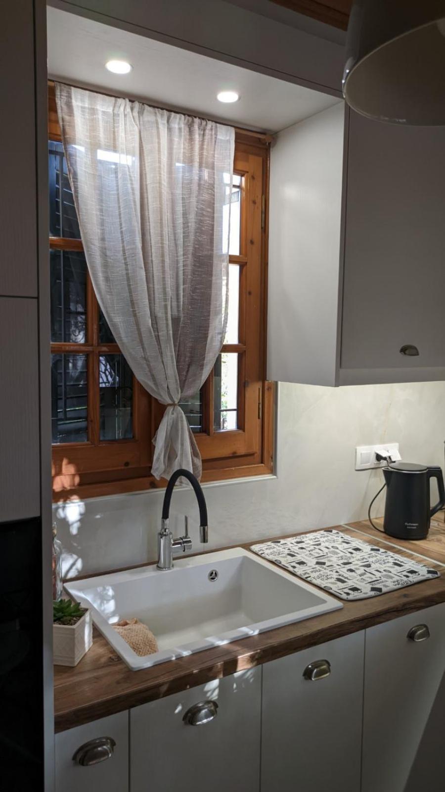Family House At Corfu Townアパートメント エクステリア 写真